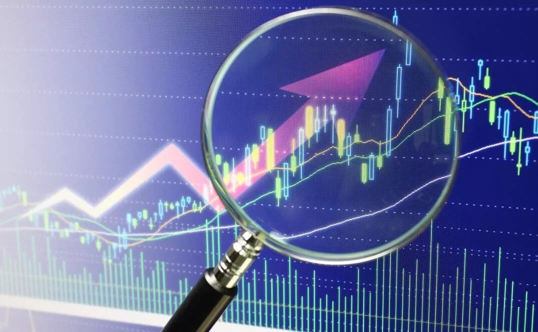 黄金、比特币大震荡：传统投资逻辑不灵了？｜财经早察